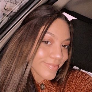 Meet your Posher, Janeeva